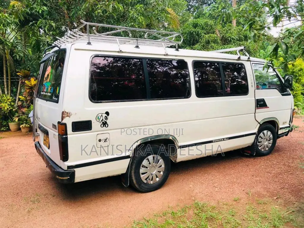 Toyota HIACE 1988 Van (Used)