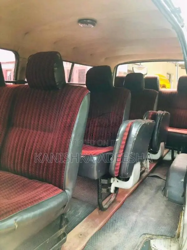 Toyota HIACE 1988 Van (Used)