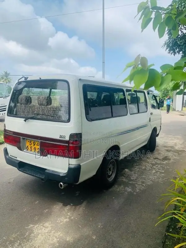 Toyota DOLPHIN 113 1997 Van (Used)