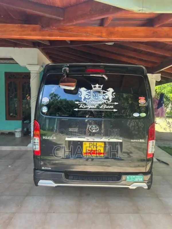 Toyota KDH 2011 Van (Used)