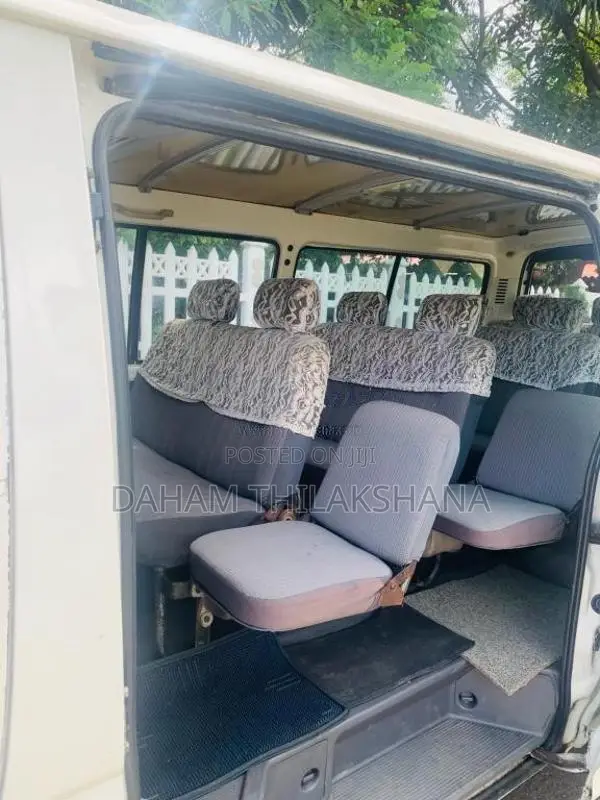 Toyota DOLPHIN 113 1997 Van (Used)