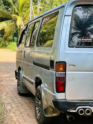 Toyota Shell 1986 Van (Used)
