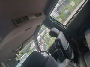Toyota Noah 2000 Van (Used)