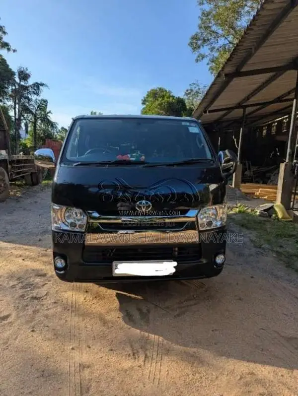Toyota KDH 2015 Van (Used)