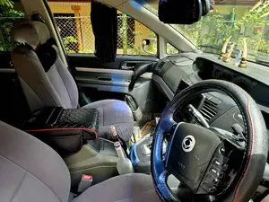 Micro Ssangyong Stavic 2014 Van (Used)