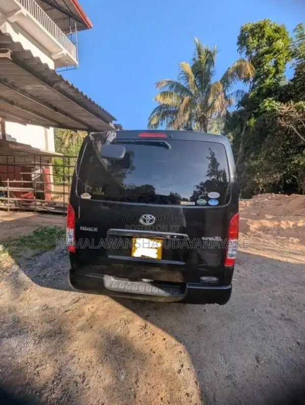 Toyota KDH 2015 Van (Used)
