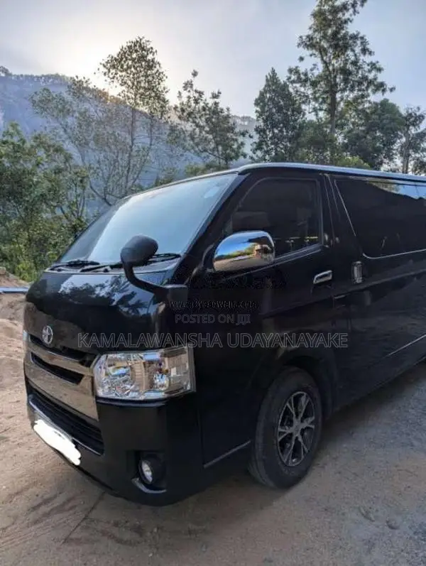Toyota KDH 2015 Van (Used)