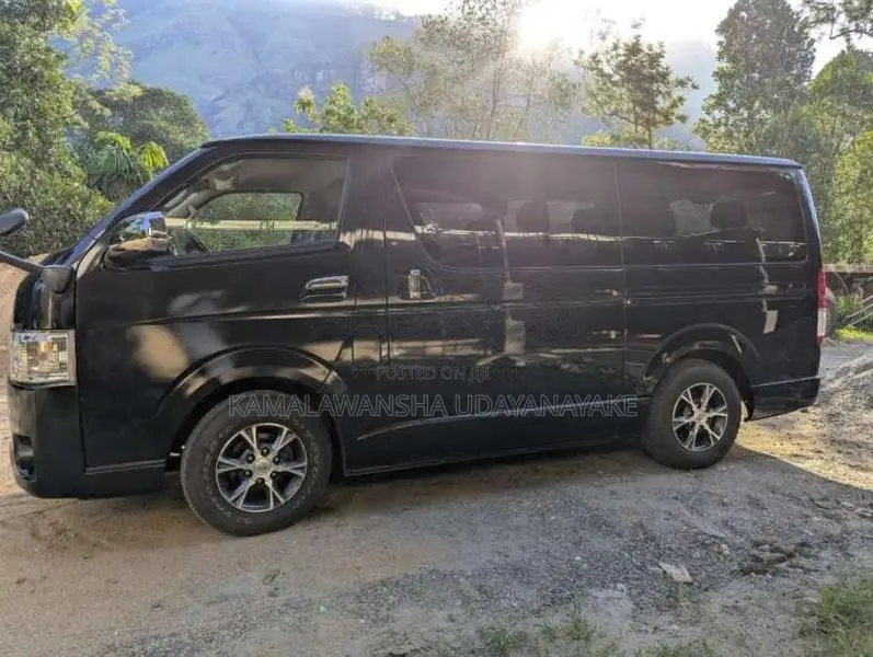 Toyota KDH 2015 Van (Used)