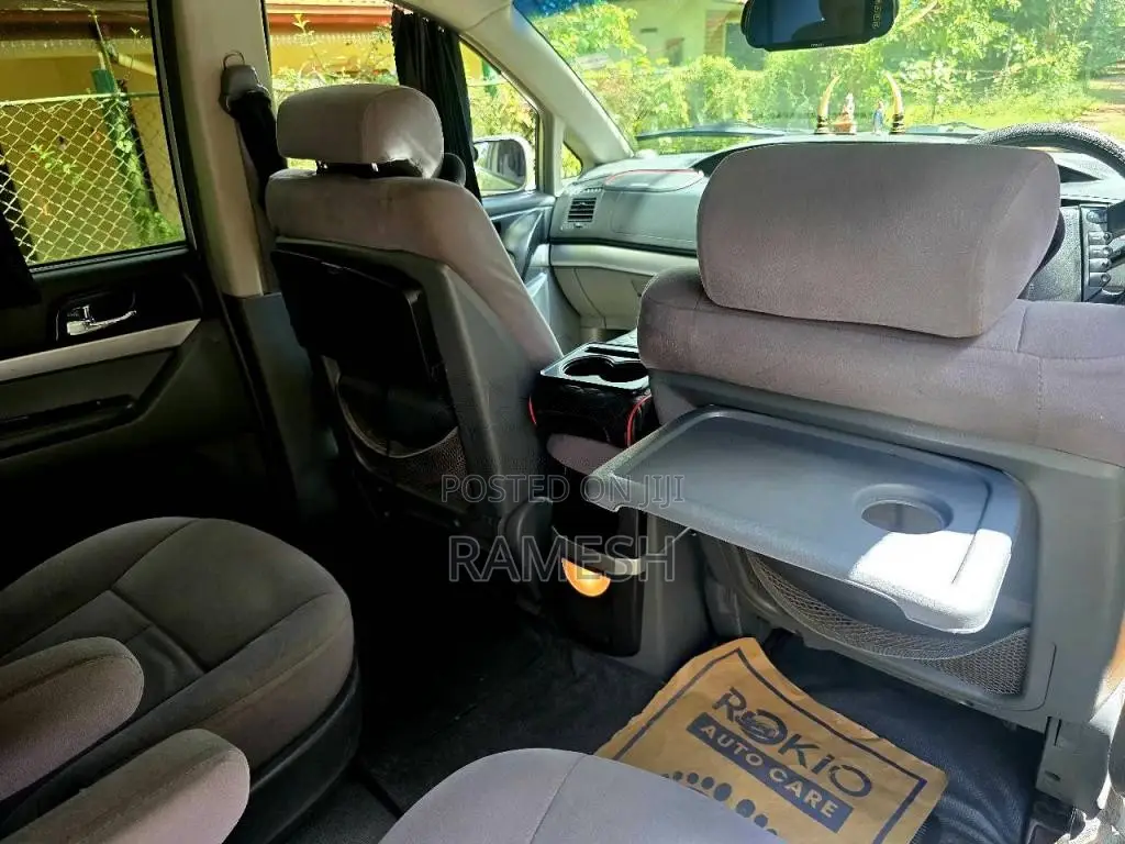 Micro Ssangyong Stavic 2014 Van (Used)