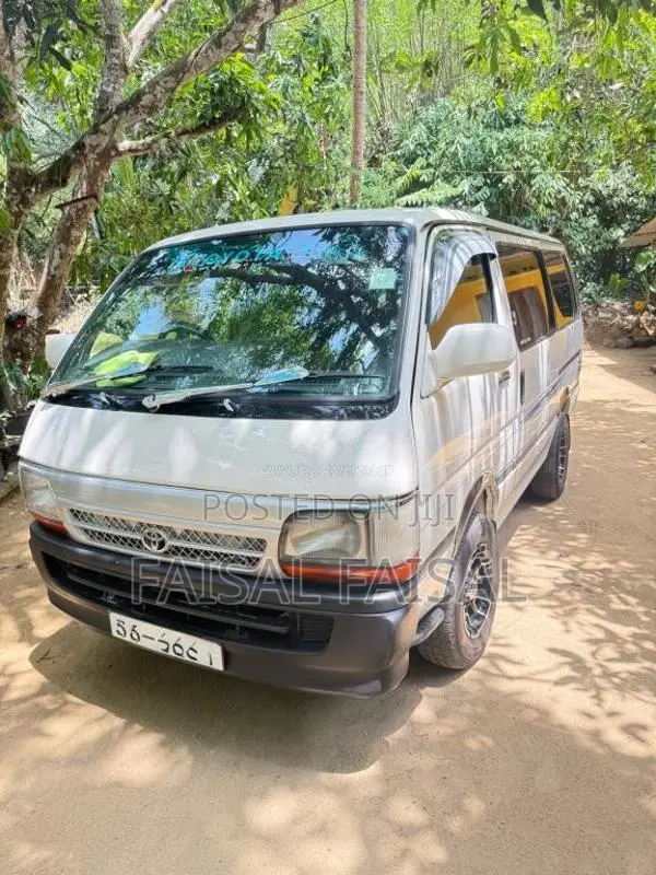 Toyota Dolphin 1993 Van (Used)