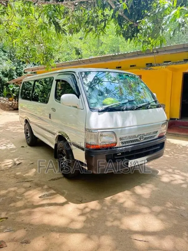 Toyota Dolphin 1993 Van (Used)