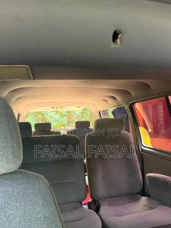 Toyota Dolphin 1993 Van (Used)
