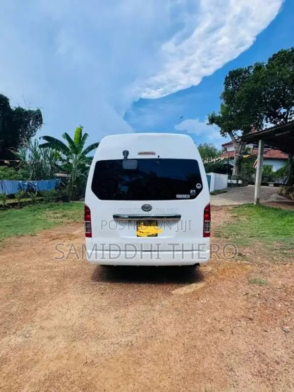 Micro Kdh 2013 Van (Used)