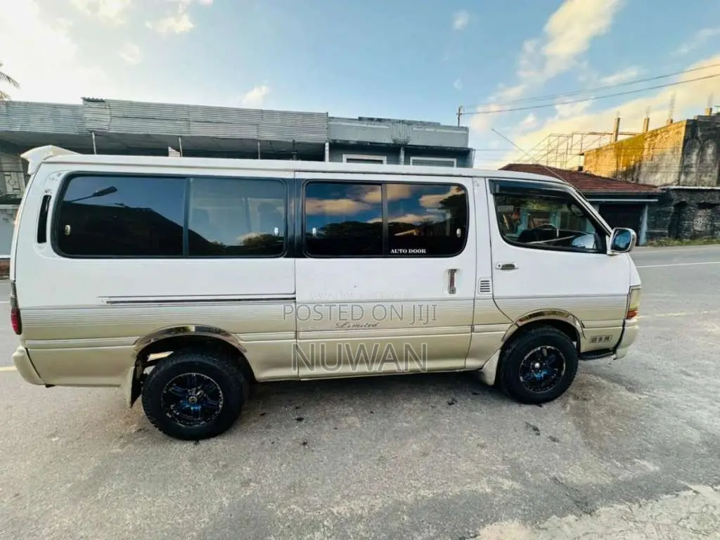 Toyota Hiace 113 1994 Van (Used)