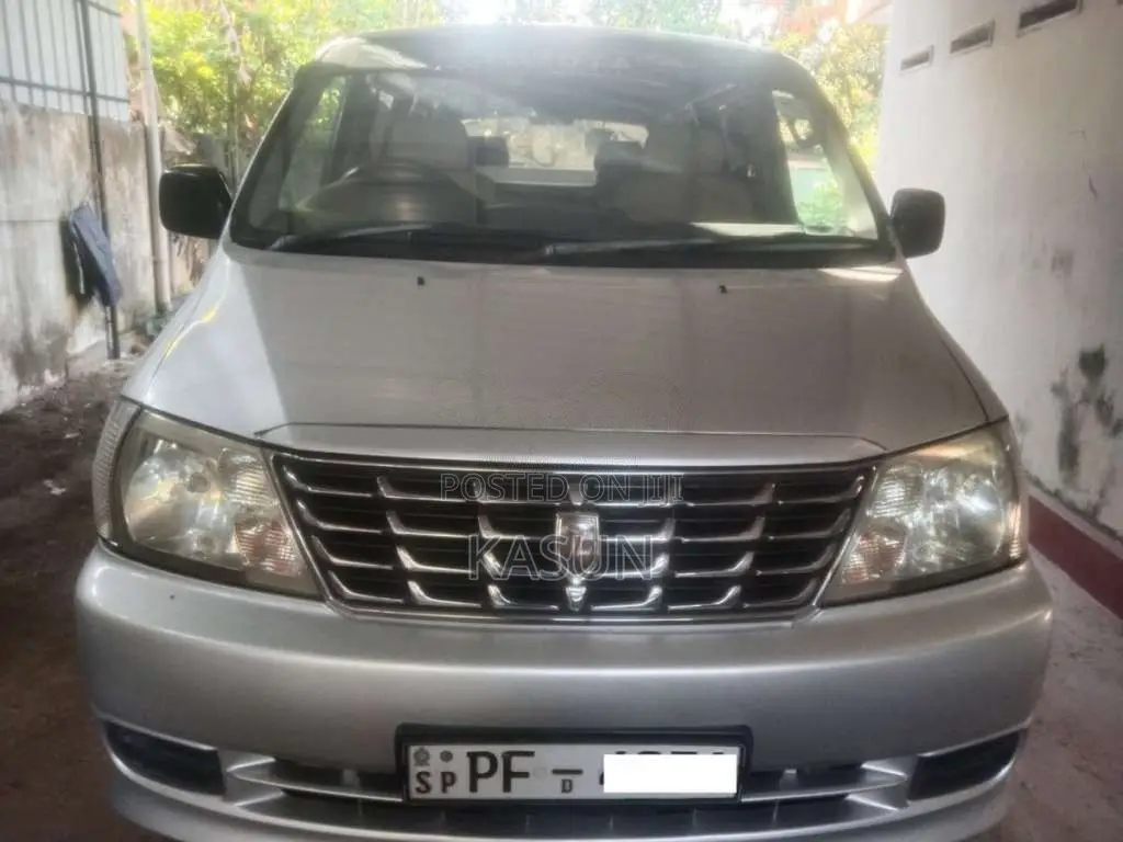 Toyota Granvia 2008 Van (Used)