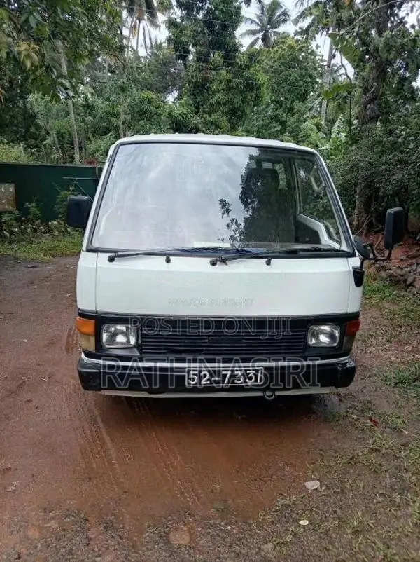 Toyota Hiace 1987 Van (Used)