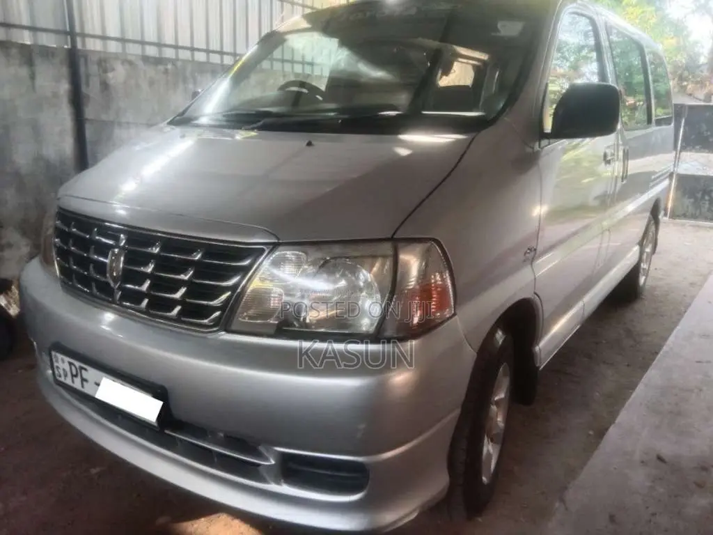 Toyota Granvia 2008 Van (Used)