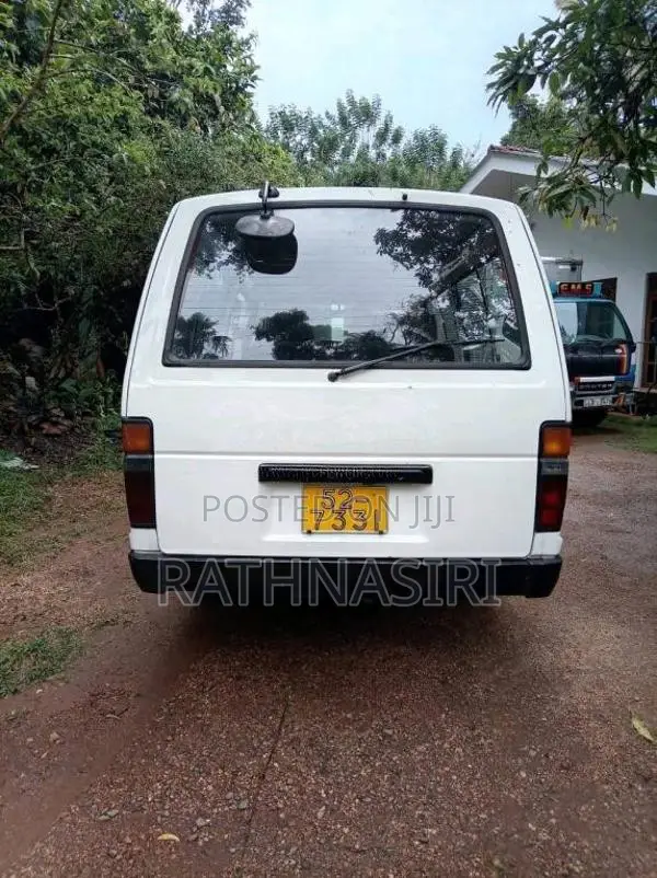 Toyota Hiace 1987 Van (Used)