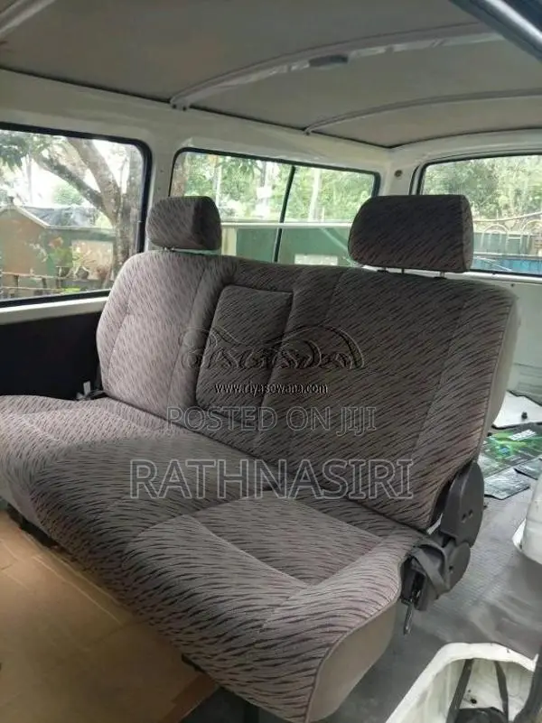 Toyota Hiace 1987 Van (Used)
