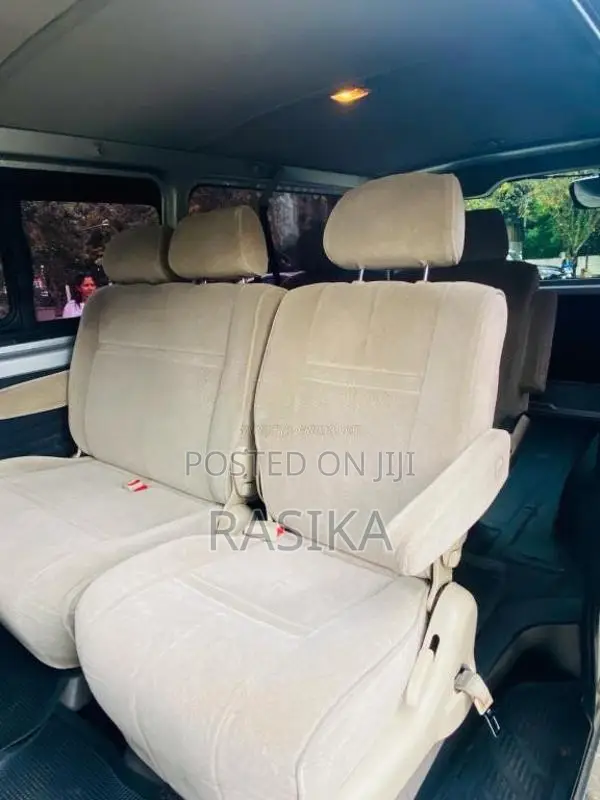 Toyota KDH GL 2015 Van Unregistered (Recondition)