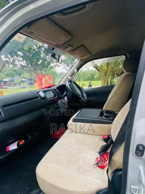 Toyota KDH GL 2015 Van Unregistered (Recondition)