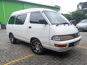Toyota CR27 1995 Van (Used)