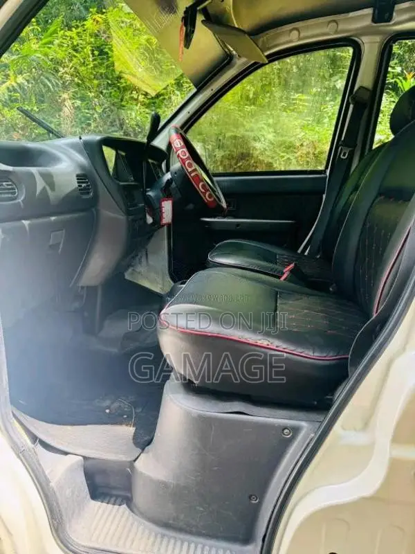 Daihatsu Hijet 2005 Van (Used)