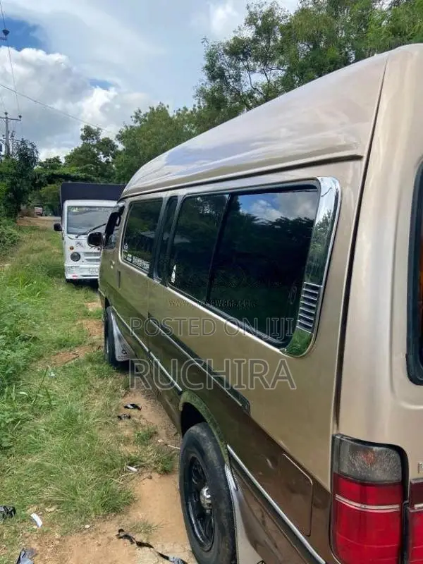 Toyota HIACE 1997 Van (Used)