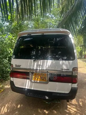 Toyota Lh103 Hiace Dolphin 1997 Van (Used)