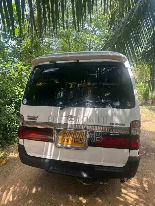 Toyota Lh103 Hiace Dolphin 1997 Van (Used)