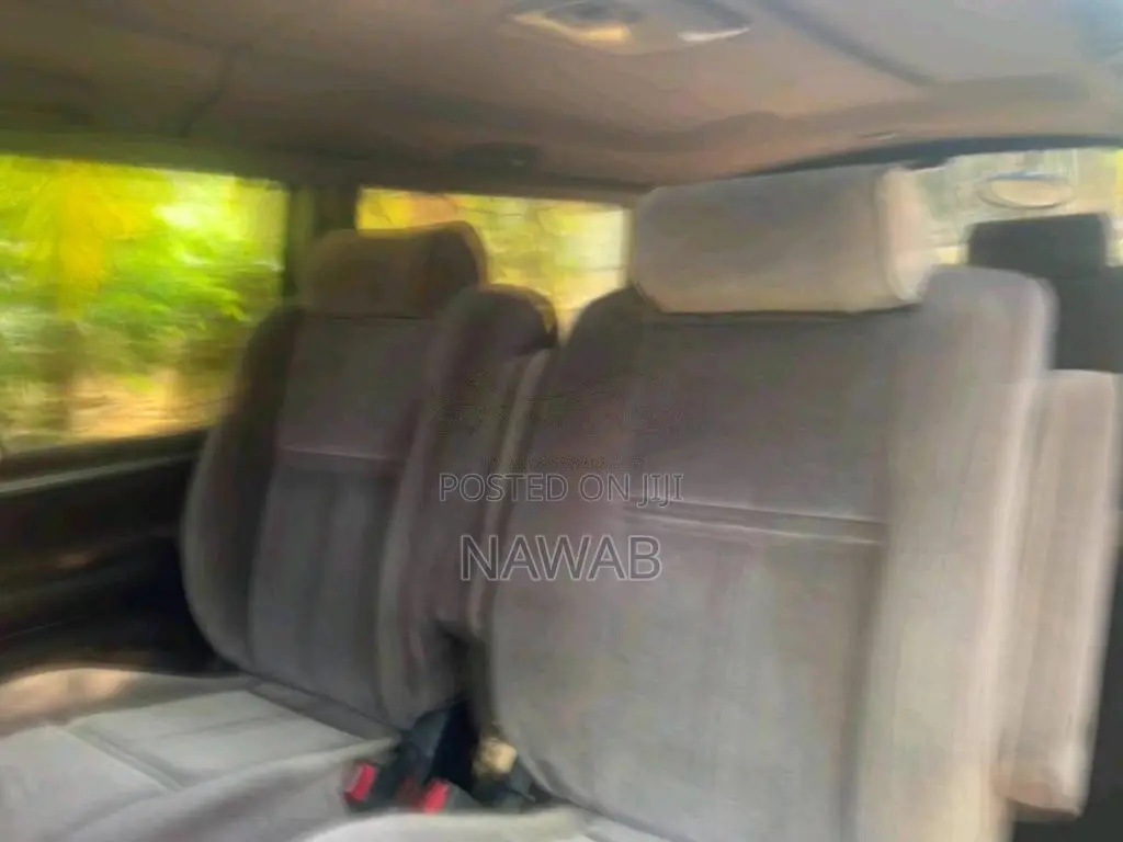 Toyota Lh103 Hiace Dolphin 1997 Van (Used)