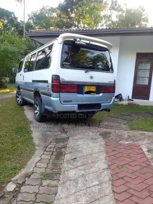 Toyota Dolphin 1992 Van (Used)