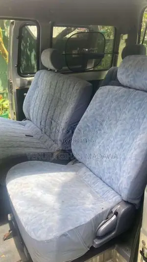 Toyota Noah 1999 Van (Used)