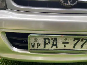 Toyota Noah 1999 Van (Used)