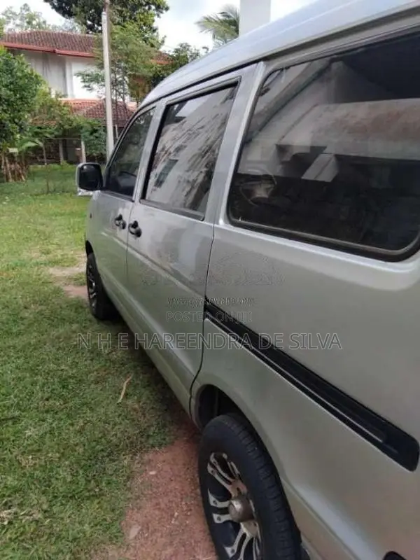 Toyota Noah 2007 Van (Used)