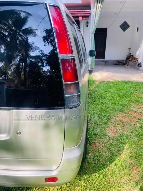 Toyota Noah 1999 Van (Used)
