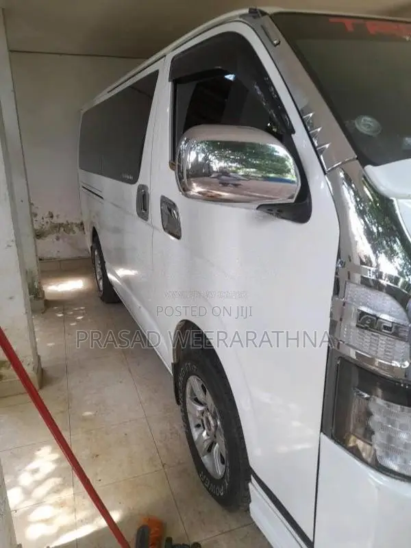 Toyota KDH 2013 Van (Used)