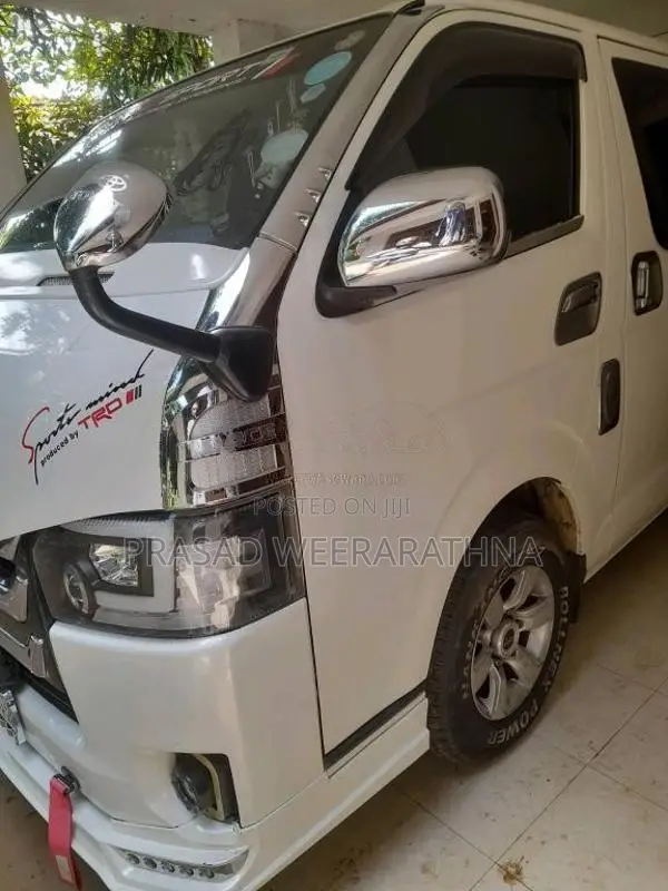 Toyota KDH 2013 Van (Used)