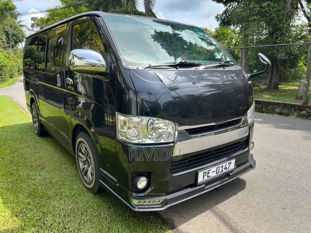 Toyota KDH 2007 Van (Used)