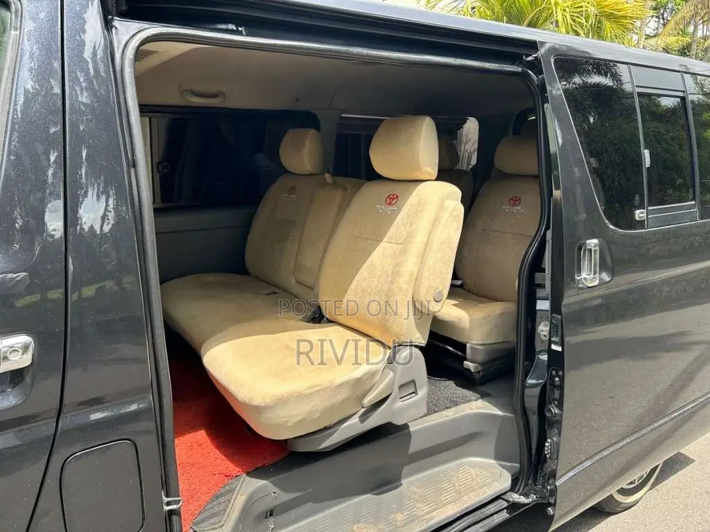 Toyota KDH 2007 Van (Used)