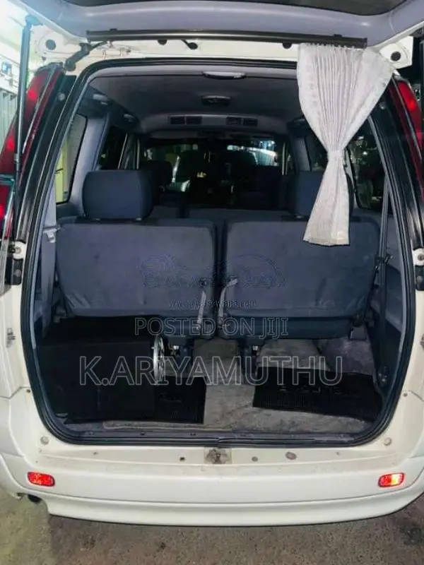 Toyota Noah 2018 Van (Used)