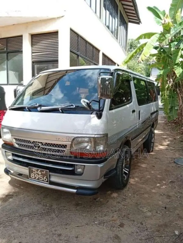 Toyota Dolphin 1991 Van (Used)