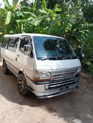 Toyota Dolphin 1991 Van (Used)