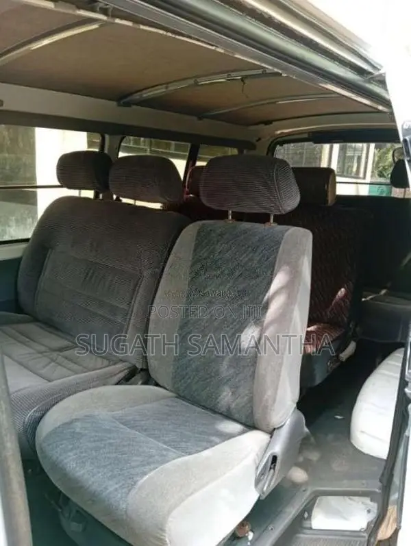 Toyota Dolphin 1991 Van (Used)