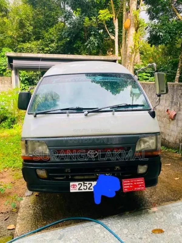 Toyota Dolphin LH113 1995 Van (Used)