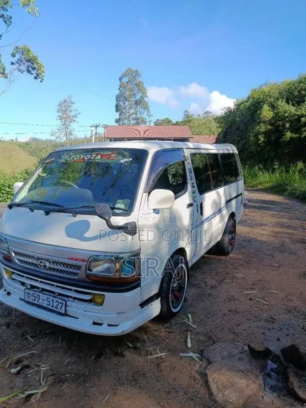Toyota Dolphin 1993 Van (Used)