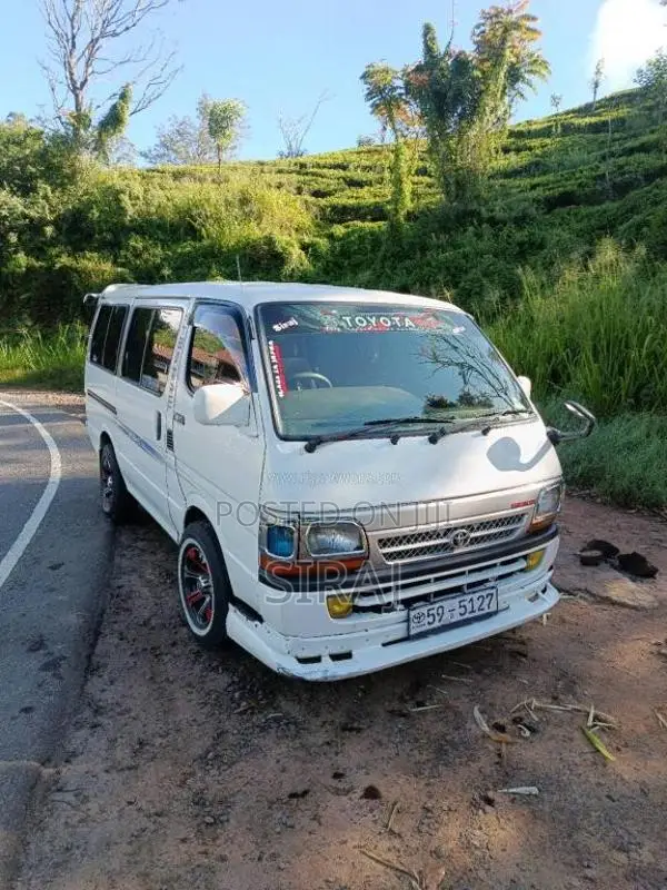 Toyota Dolphin 1993 Van (Used)