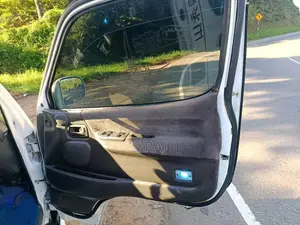 Toyota Dolphin 1993 Van (Used)