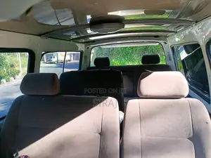 Toyota Dolphin 1993 Van (Used)