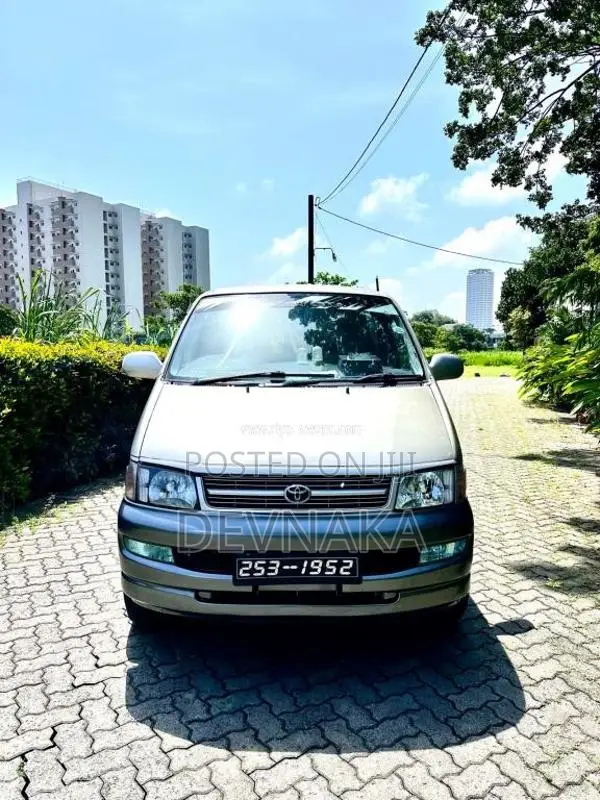 Toyota Regius 1997 Van (Used)